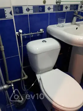 Kirayə verilir 2 otaqlı köhnə tikili 30 m²