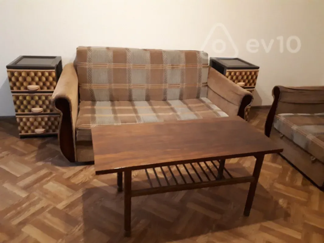 Kirayə verilir 2 otaqlı köhnə tikili 30 m²