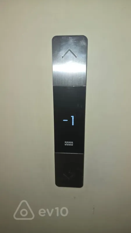 Satılır 4 otaqlı yeni tikili 192.5 m²