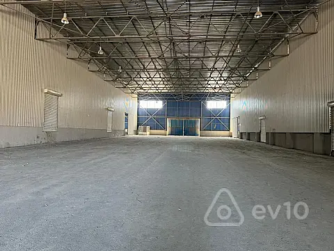 Kirayə verilir mənzil 400 m²