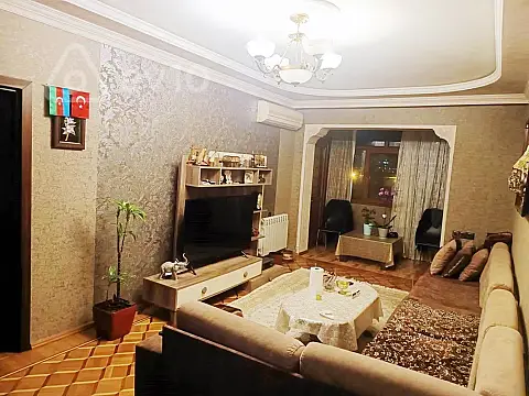 Satılır 5 otaqlı köhnə tikili 145 m²