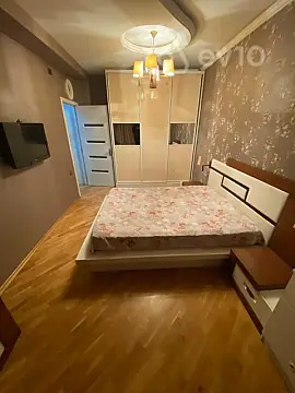 Kirayə verilir 2 otaqlı yeni tikili 80 m²