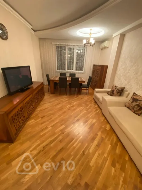 Kirayə verilir 2 otaqlı yeni tikili 80 m²