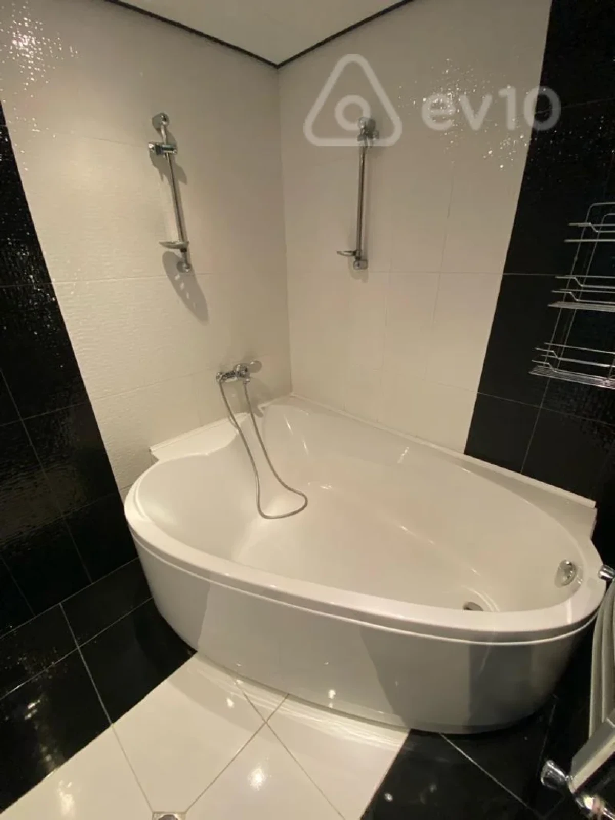 Kirayə verilir 2 otaqlı yeni tikili 80 m²