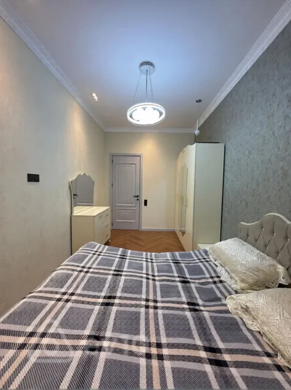Kirayə verilir 2 otaqlı yeni tikili 86 m²