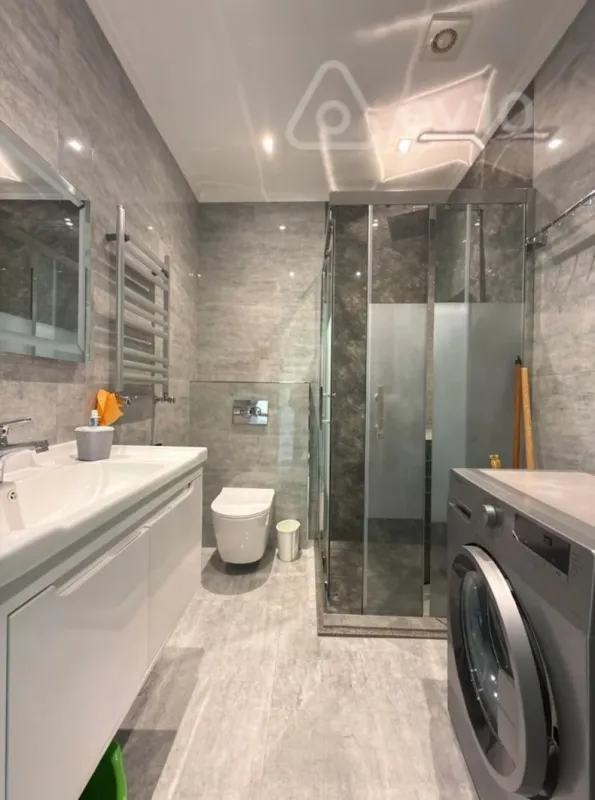 Kirayə verilir 2 otaqlı yeni tikili 86 m²