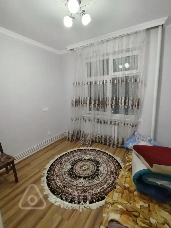Satılır 3 otaqlı köhnə tikili 75 m²