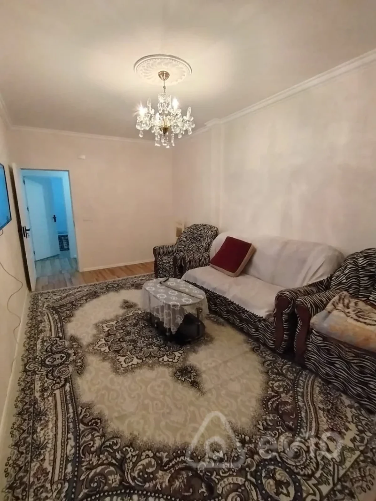 Satılır 3 otaqlı köhnə tikili 75 m²