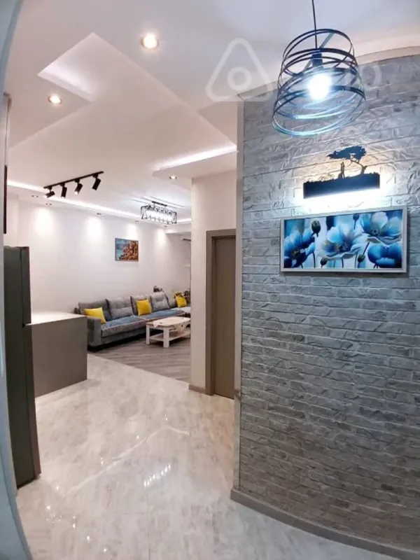 Kirayə verilir 3 otaqlı yeni tikili 62 m²