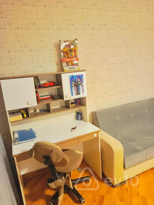 Kirayə verilir 3 otaqlı yeni tikili 140 m²