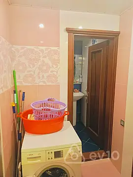 Kirayə verilir 3 otaqlı yeni tikili 140 m²