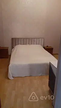 Kirayə verilir 2 otaqlı köhnə tikili 70 m²