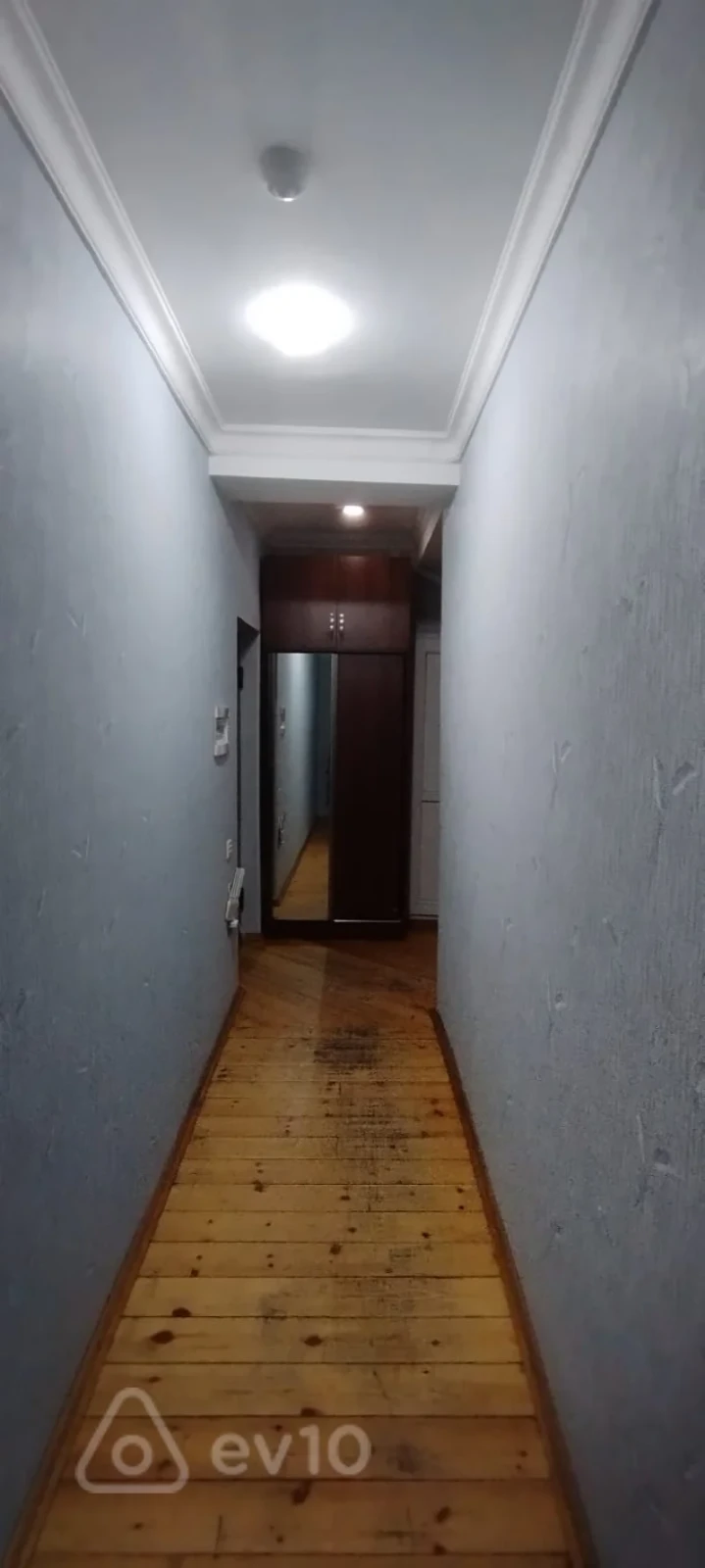 Kirayə verilir 2 otaqlı yeni tikili 78 m²