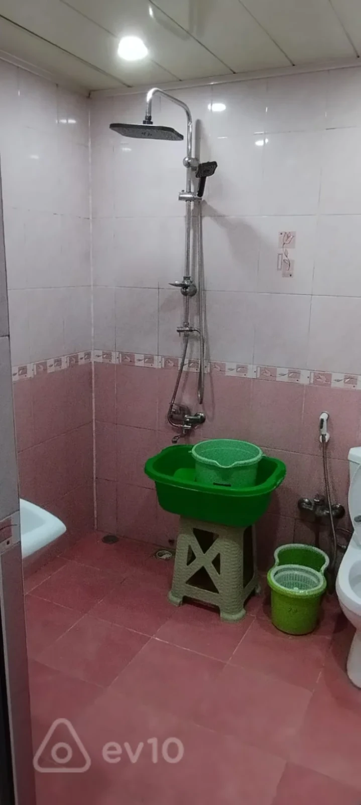 Kirayə verilir 2 otaqlı yeni tikili 78 m²