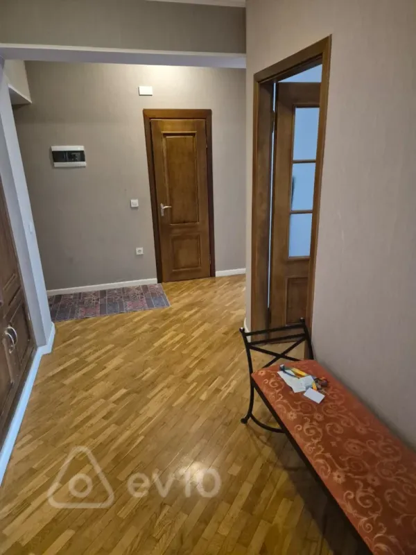 Kirayə verilir 2 otaqlı yeni tikili 88 m²