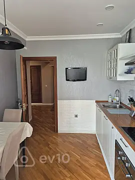 Kirayə verilir 2 otaqlı yeni tikili 88 m²