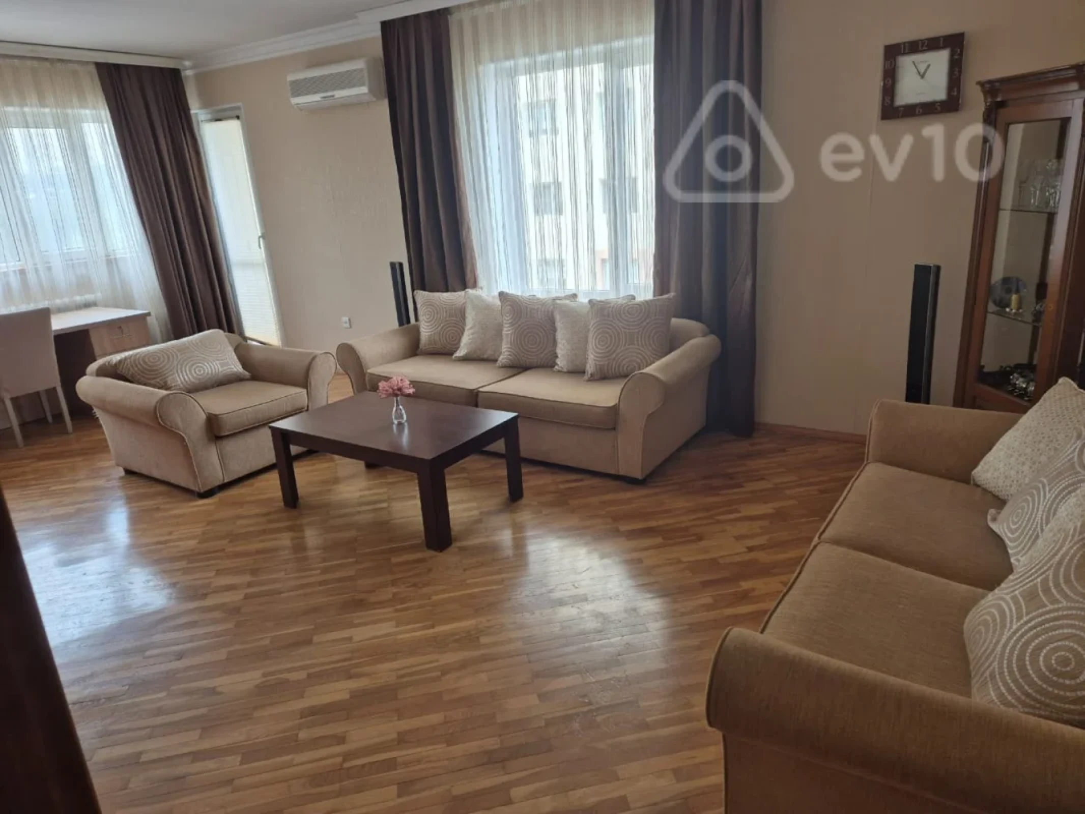 Kirayə verilir 2 otaqlı yeni tikili 88 m²