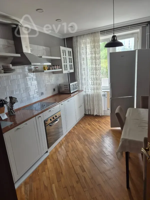 Kirayə verilir 2 otaqlı yeni tikili 88 m²