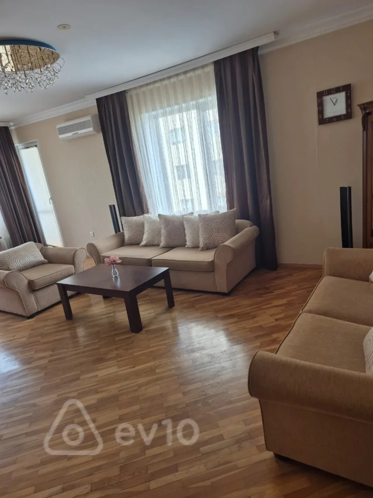Kirayə verilir 2 otaqlı yeni tikili 88 m²