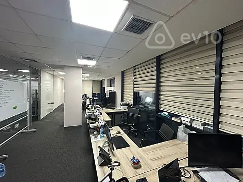 Kirayə verilir 12 otaqlı ofis 600 m²