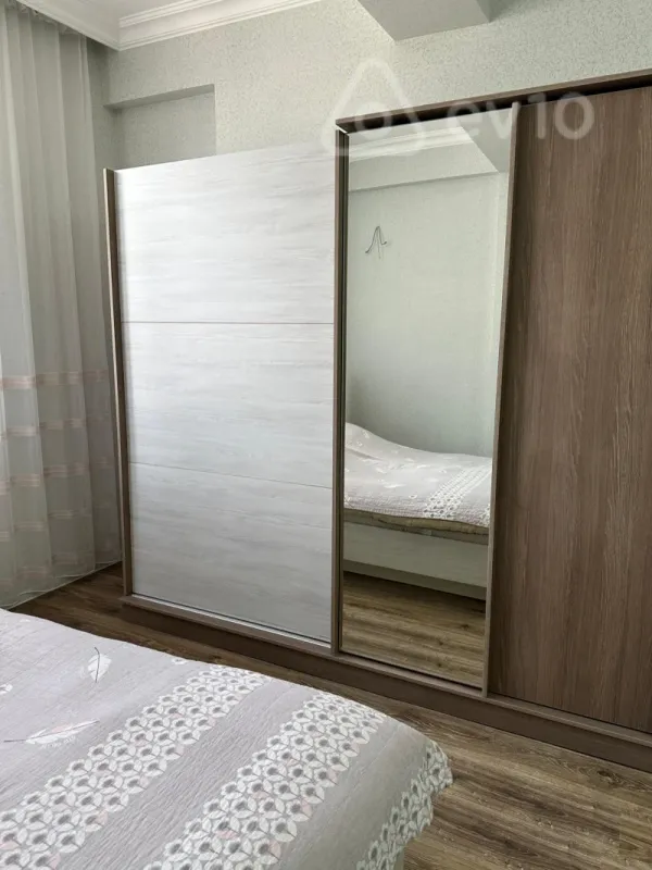 Kirayə verilir 2 otaqlı yeni tikili 74 m²