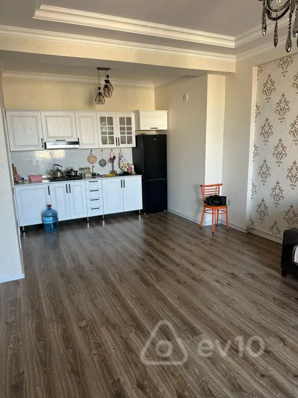 Kirayə verilir 2 otaqlı yeni tikili 74 m²