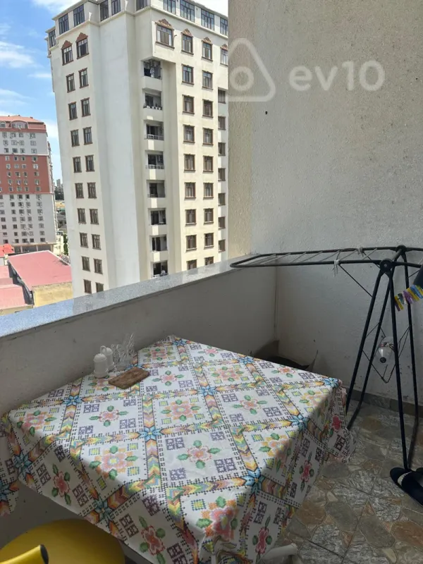 Kirayə verilir 2 otaqlı yeni tikili 74 m²