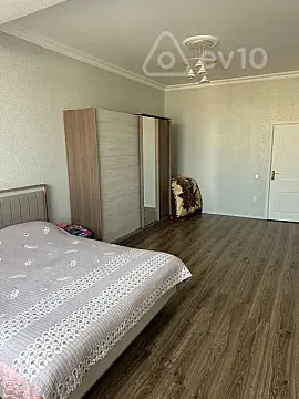 Kirayə verilir 2 otaqlı yeni tikili 74 m²