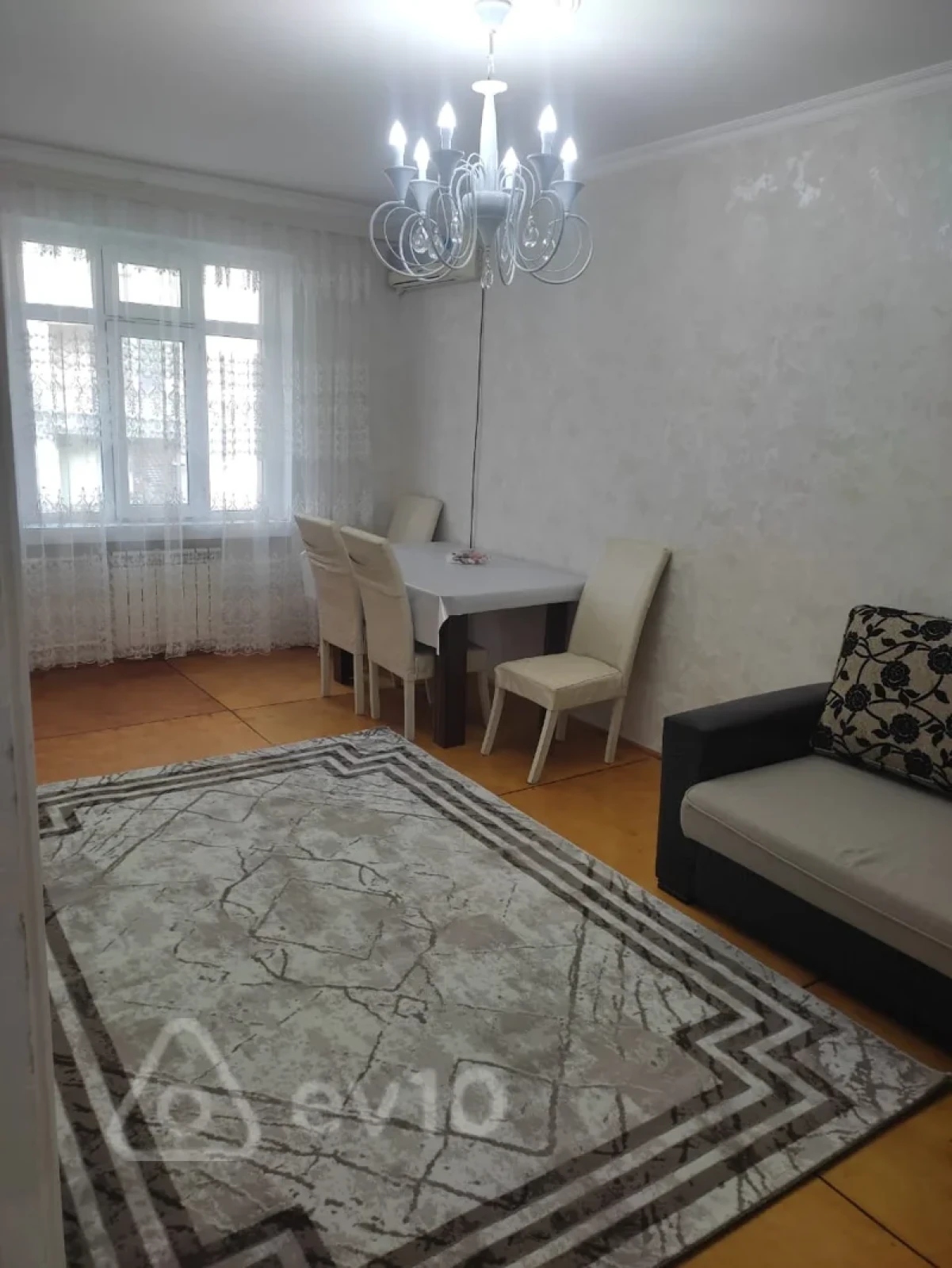 Kirayə verilir 3 otaqlı köhnə tikili 65 m²