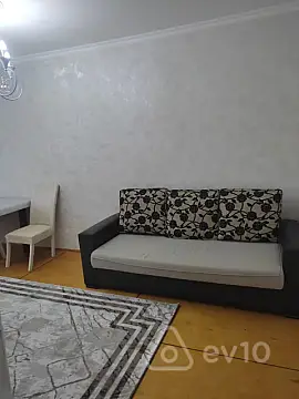 Kirayə verilir 3 otaqlı köhnə tikili 65 m²