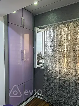 Satılır 2 otaqlı köhnə tikili 70 m²