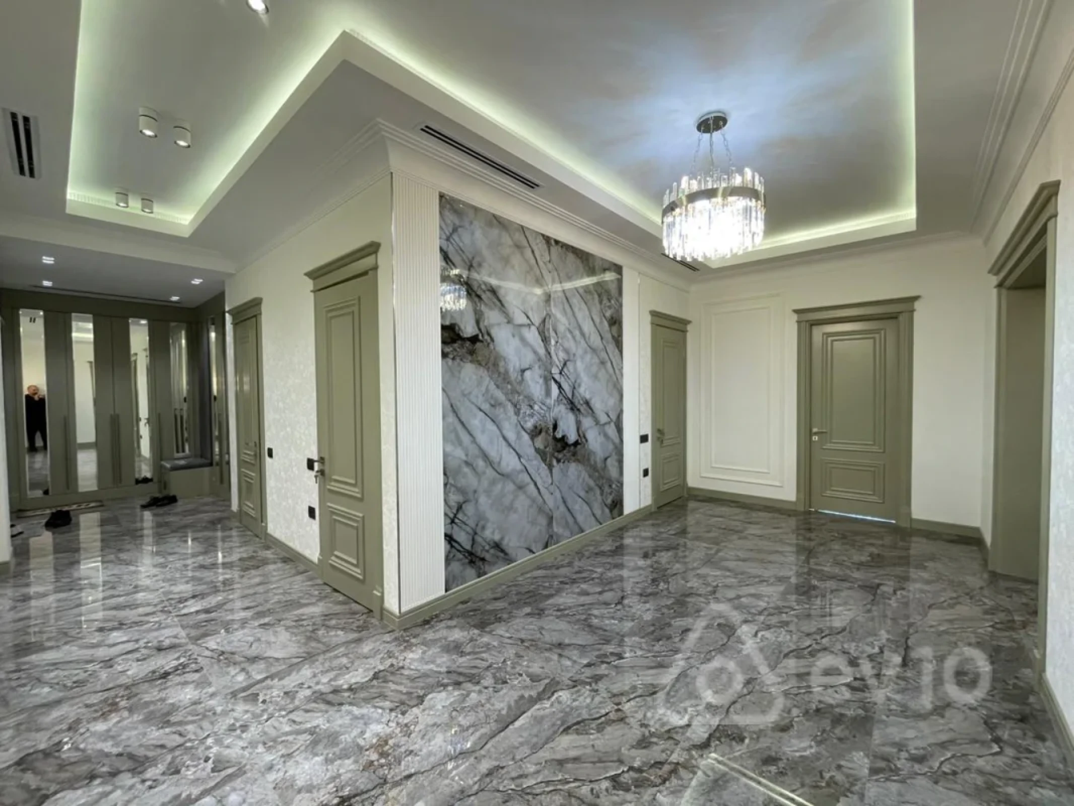 Kirayə verilir 4 otaqlı yeni tikili 171 m²