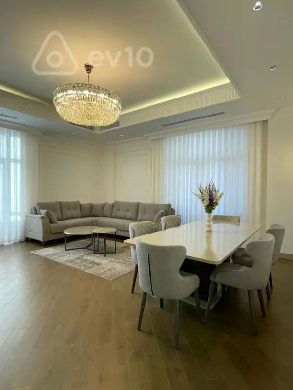 Kirayə verilir 4 otaqlı yeni tikili 171 m²