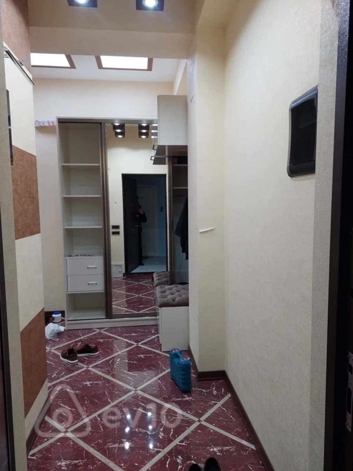 Kirayə verilir 3 otaqlı yeni tikili 105 m²