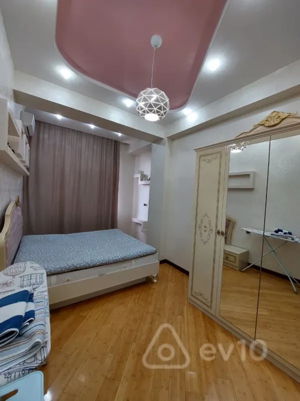 Kirayə verilir 3 otaqlı yeni tikili 105 m²