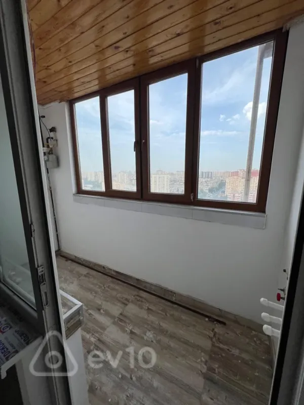 Kirayə verilir 2 otaqlı yeni tikili 76 m²
