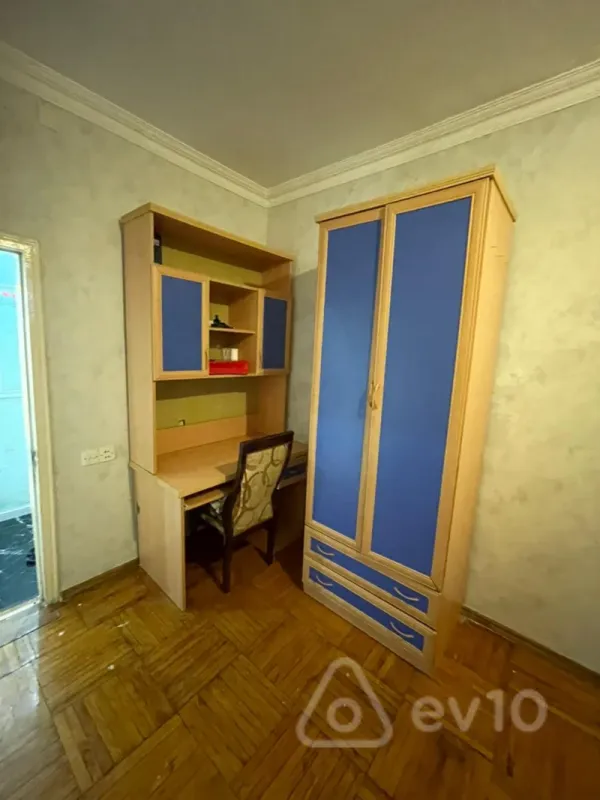 Kirayə verilir 3 otaqlı köhnə tikili 75 m²