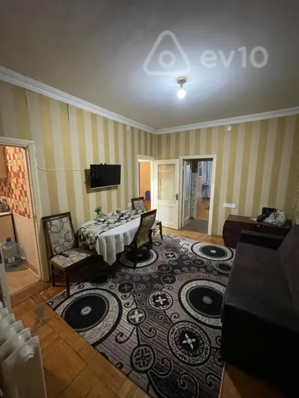 Kirayə verilir 3 otaqlı köhnə tikili 75 m²