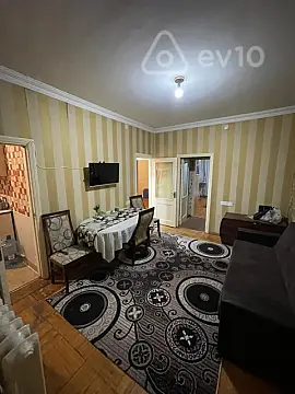 Kirayə verilir 3 otaqlı köhnə tikili 75 m²