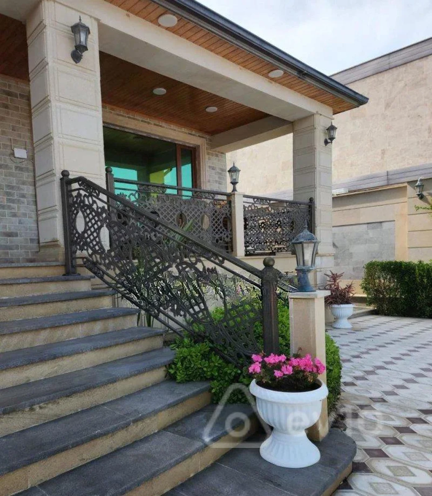 Satılır 3 otaqlı həyət evi 100 m²