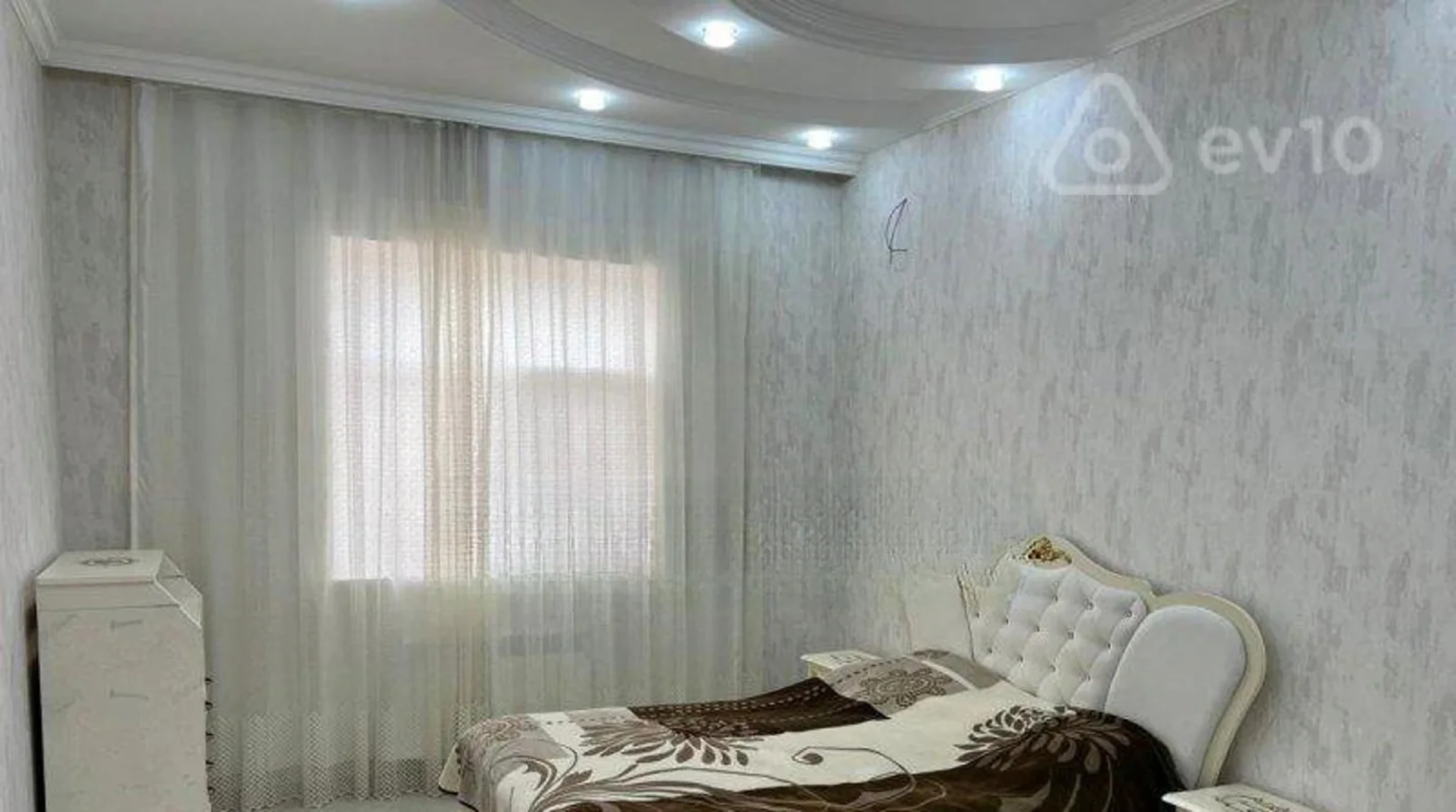 Satılır 3 otaqlı həyət evi 100 m²