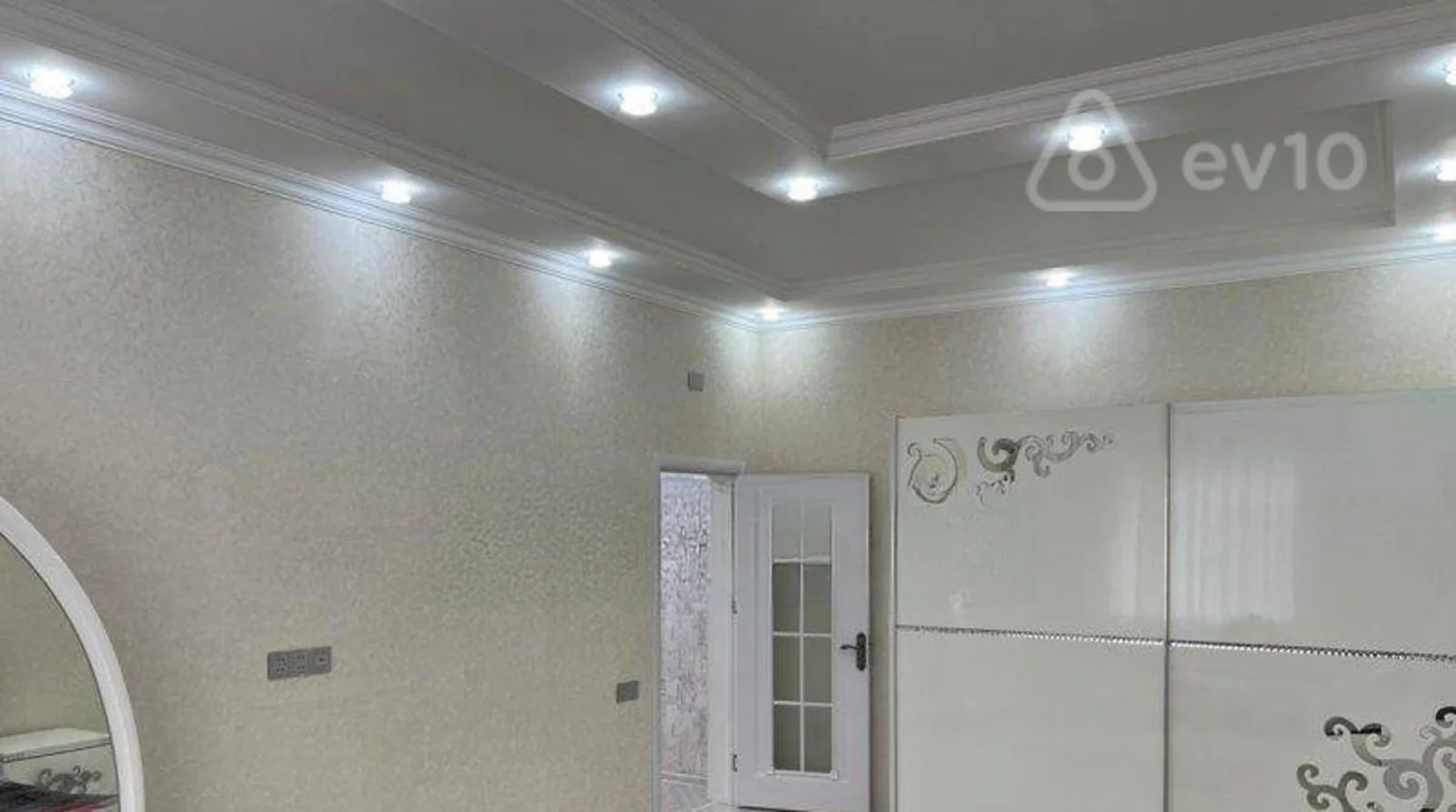 Satılır 3 otaqlı həyət evi 100 m²