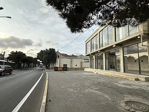 Satılır mənzil 200 m²