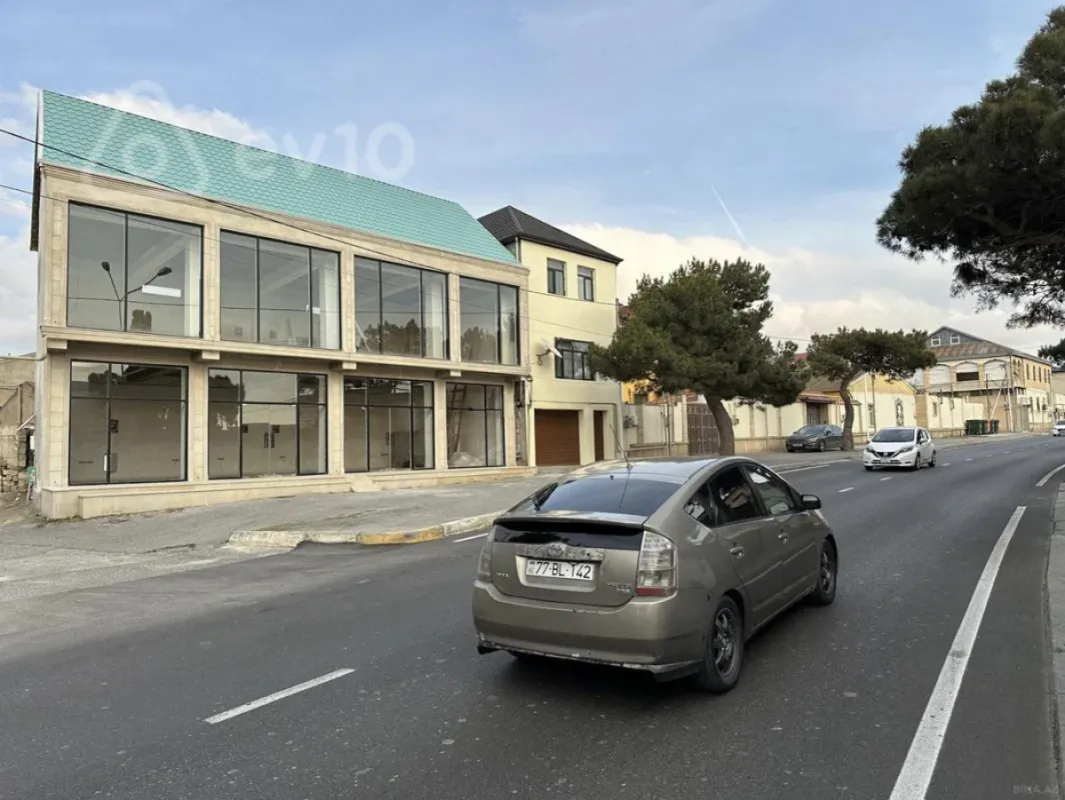 Satılır mənzil 200 m²