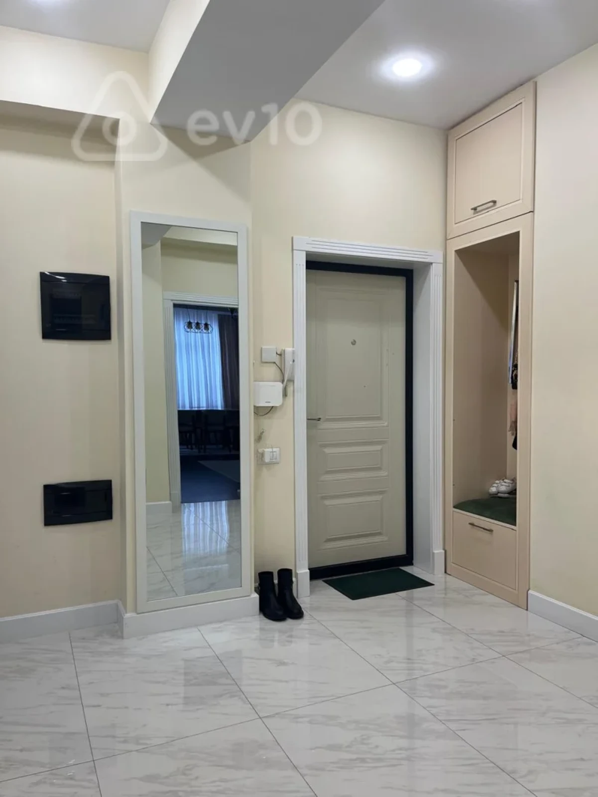 Satılır 3 otaqlı yeni tikili 105 m²