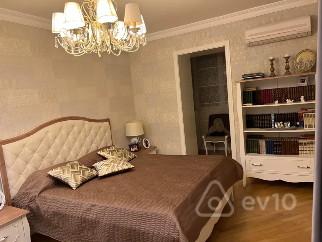 Kirayə verilir 3 otaqlı köhnə tikili 60 m²