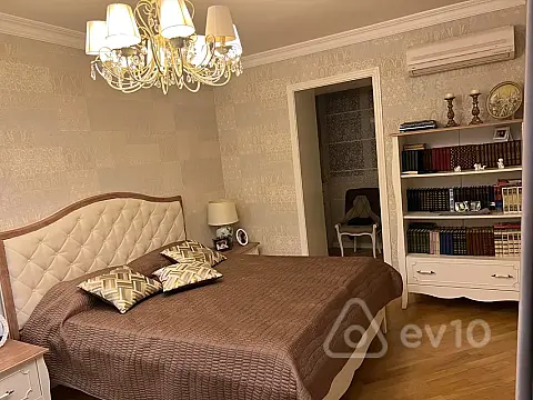 Kirayə verilir 3 otaqlı köhnə tikili 60 m²