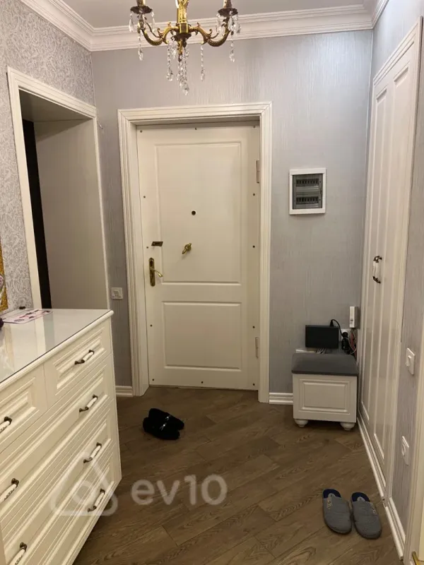 Kirayə verilir 3 otaqlı köhnə tikili 60 m²