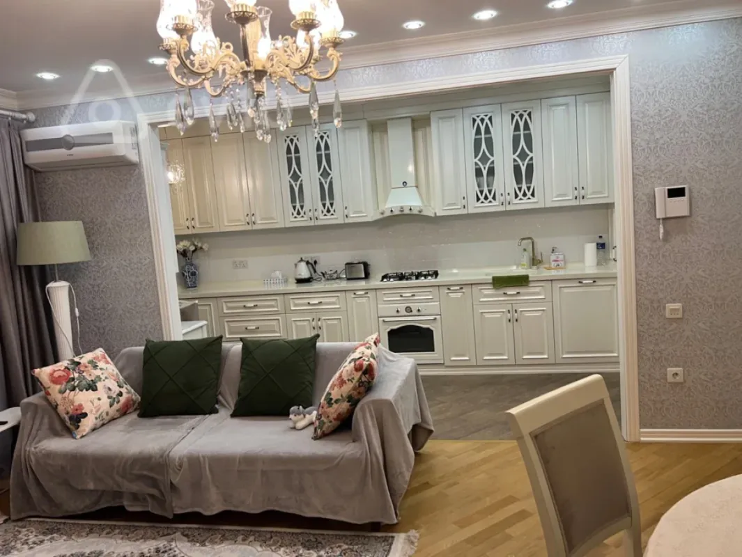 Kirayə verilir 3 otaqlı köhnə tikili 60 m²