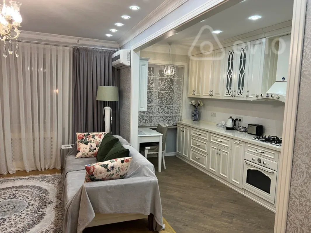 Kirayə verilir 3 otaqlı köhnə tikili 60 m²